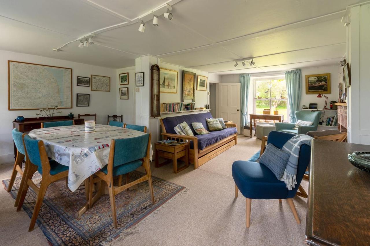 Adorable Two Bed Norfolk Broads Holiday Home - River Views With Moorings & Fishing Stalham Luaran gambar