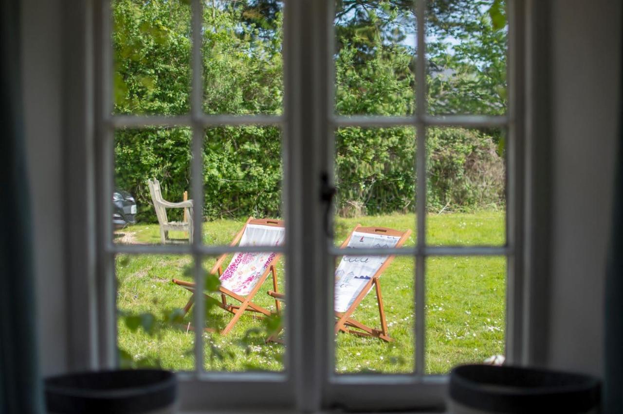 Adorable Two Bed Norfolk Broads Holiday Home - River Views With Moorings & Fishing Stalham Luaran gambar