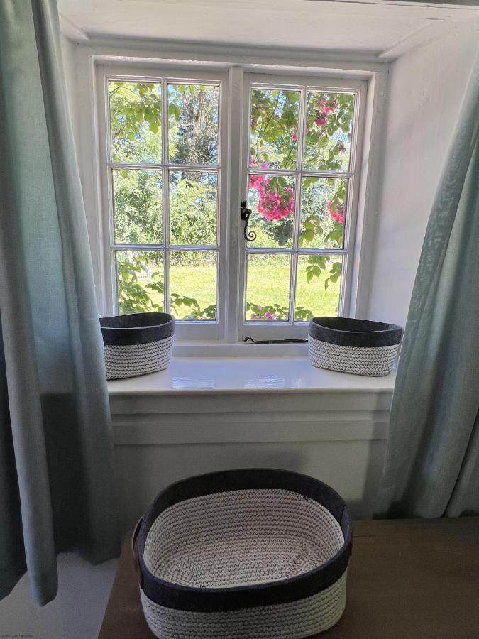 Adorable Two Bed Norfolk Broads Holiday Home - River Views With Moorings & Fishing Stalham Luaran gambar